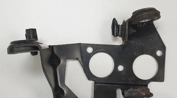 Volvo XC70 ABS pump bracket 6G9N-2B389-BB
