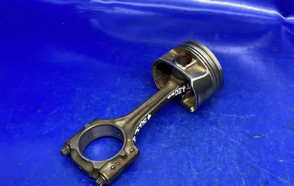 Piston