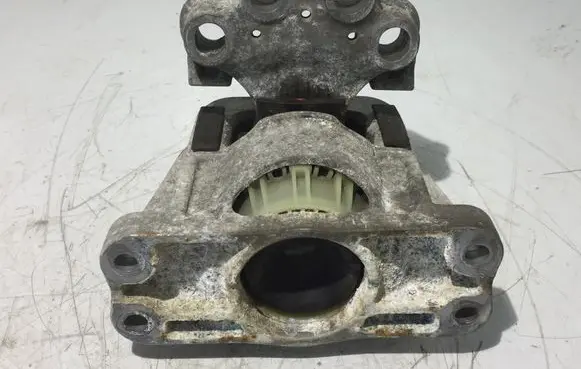Ford Transit Custom Engine mount bracket GK216F012CC