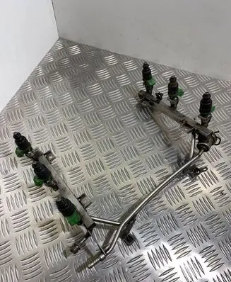 Fuel injectors set