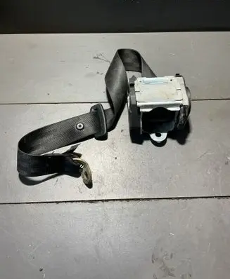 Rear seatbelt