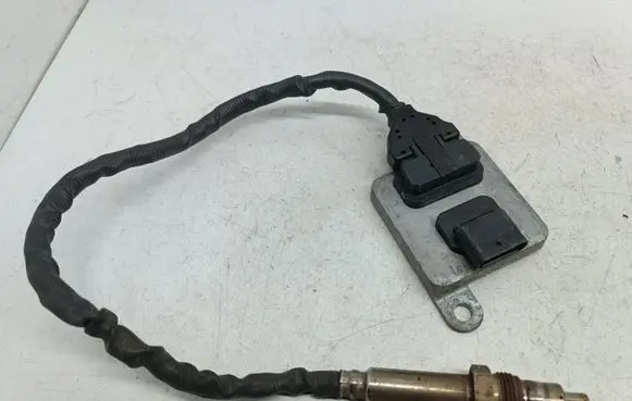 Mercedes-Benz Vito Viano W447 Lambda probe sensor A0009052709 0009052709