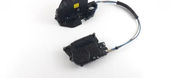 BMW 6 F06 Gran coupe Rear door soft close latching motor 7276322 4154310700