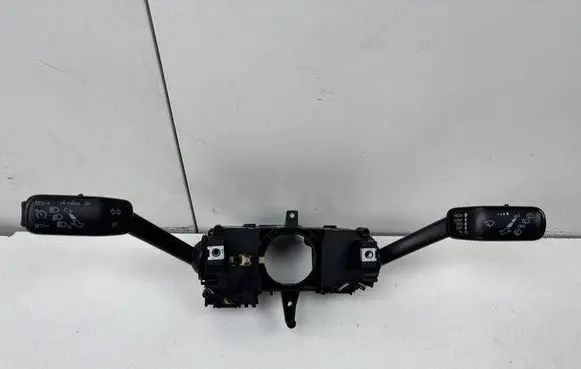 Wiper turn signal indicator stalk/switch