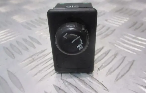 Nissan Primera Wing mirror switch