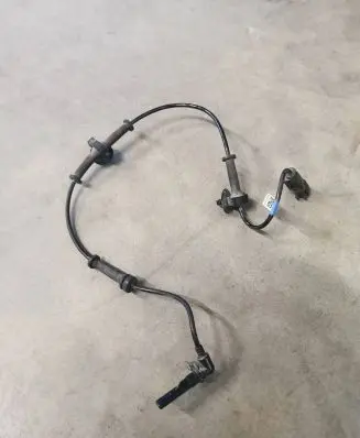 Chevrolet Corvette C7 ABS brake wheel speed sensor 28666785