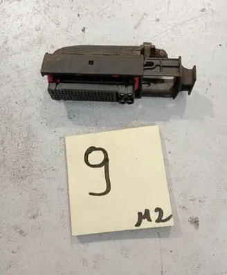 Volkswagen PASSAT B5 ABS module connector plug 038906379B
