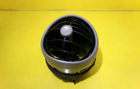 Smart ForFour I Dashboard side air vent grill/cover trim MR951837