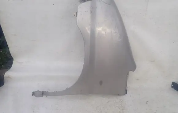 Hyundai H-100 Fender