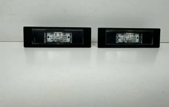 BMW 1 F20 F21 Number plate light 830724