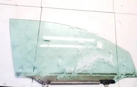 Toyota Avensis T250 Front door window glass four-door DOT24AS2M62