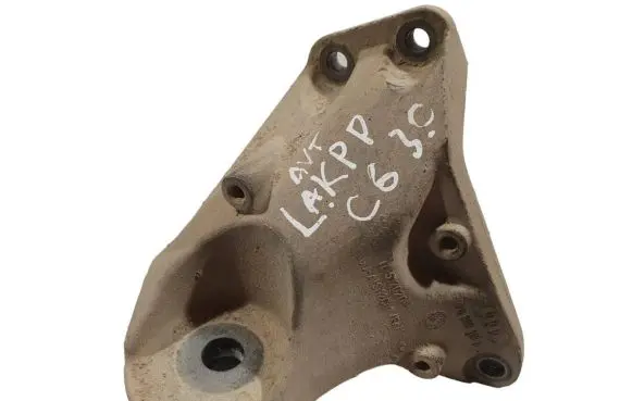Audi A6 S6 C6 4F Engine mounting bracket 4F0399113B