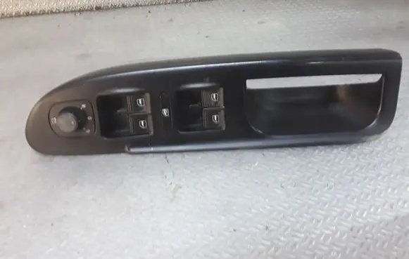 Volkswagen PASSAT B6 Electric window control switch 1K4959857A