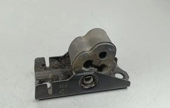 Nissan X-Trail T33 Muffler mount bracket/holder 