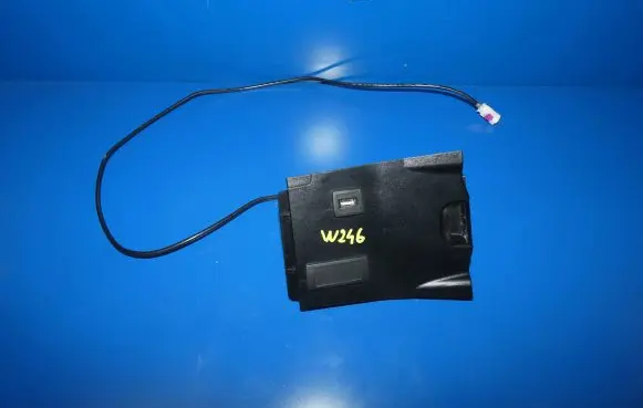 Mercedes-Benz B W246 W242 USB socket connector 