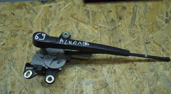Seat Alhambra (Mk2) Rear window wiper motor 5K6955711B