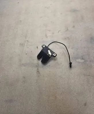 Audi A8 S8 D2 4D Loading door lock 