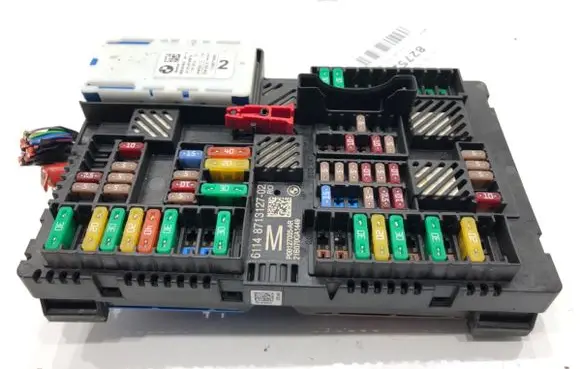 BMW 5 G30 G31 G38 Fuse box set 8713127