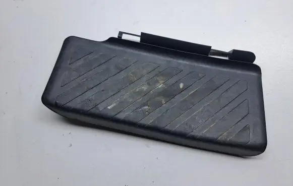 Volkswagen PASSAT B8 Foot area side trim 5Q1864777C