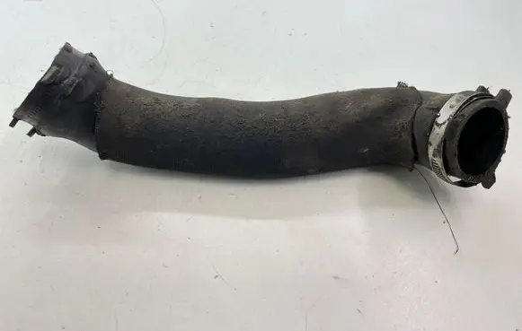 Audi A8 S8 D3 4E Intercooler hose/pipe 4E0145737M
