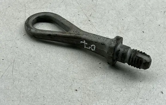 Audi Q7 4L Towing hook eye 4B0805616A