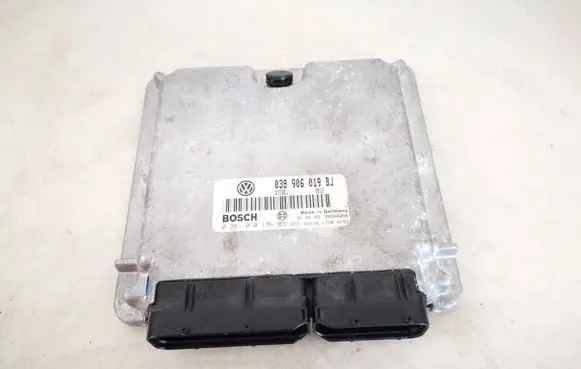 Volkswagen PASSAT B5 Engine control unit/module 038906019bj 0281010176