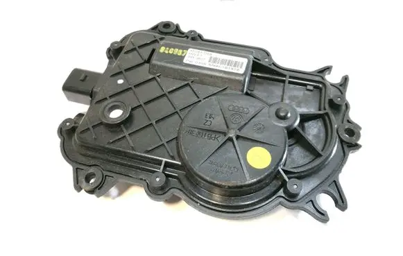 Audi A8 S8 D3 4E Front door soft close latching motor 4E0837059 SN4E161575