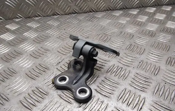 Volvo V60 Front door upper hinge 31299542