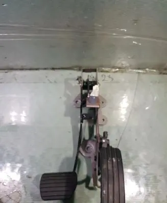 Renault Kangoo II Brake pedal