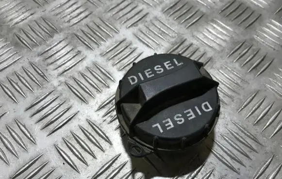 KIA Carens I Fuel tank filler cap 