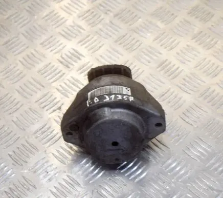 BMW 6 E63 E64 Engine mount bracket 6762608