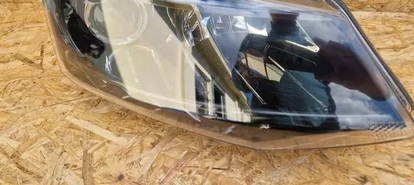 Skoda Fabia Mk3 (NJ) Headlight/headlamp LPR066