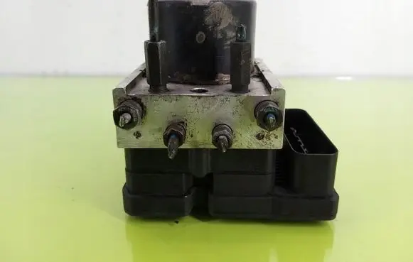Chevrolet Lacetti ABS Pump 96806328