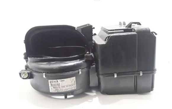 Mercedes-Benz C W203 Interior heater climate box assembly housing 2038300462