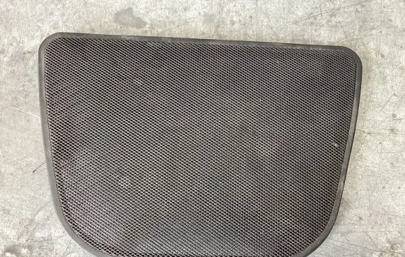 BMW 5 E39 Side speaker trim/cover 81720425