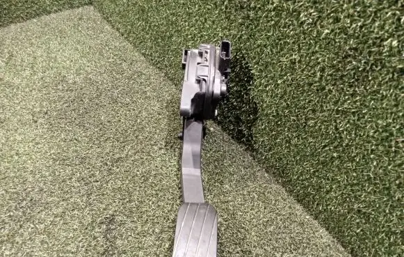 Renault Master III Accelerator throttle pedal 180101626R