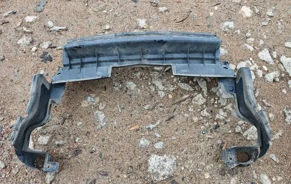 Mercedes-Benz ML W164 Intercooler air guide/duct channel