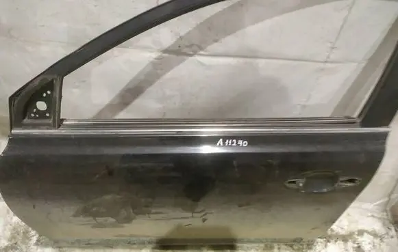 Toyota Avensis T250 Front door glass trim molding 
