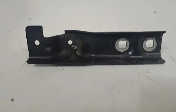 BMW X2 F39 Fender mounting bracket 7435945 7956401