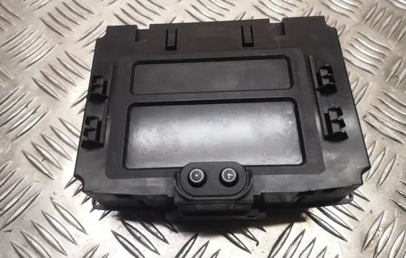 Opel Zafira A Screen/display/small screen 90589755