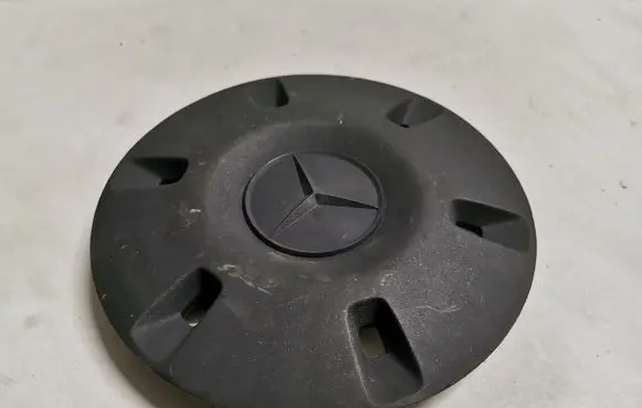 Mercedes-Benz Sprinter W906 R16 wheel hub/cap/trim A9064010025