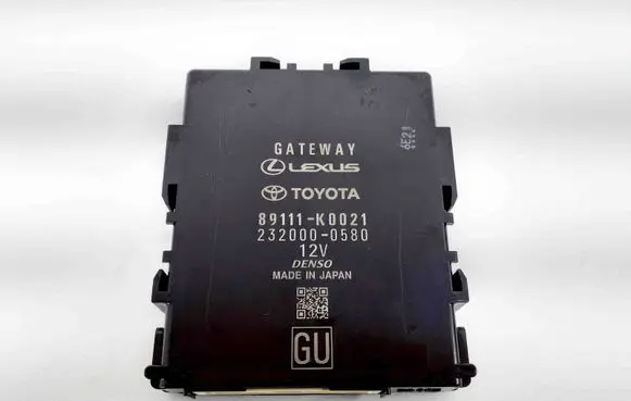 Toyota Yaris XP210 Gateway control module 2320000580 89111K0021