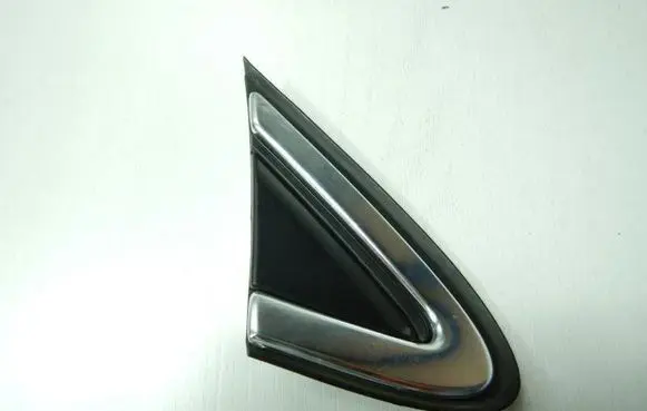 Volvo V40 Front arch trim 31391029