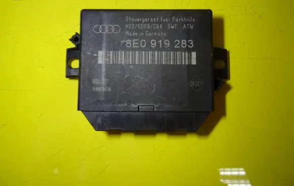 Audi A6 S6 C5 4B Parking PDC control unit/module 8E0919283