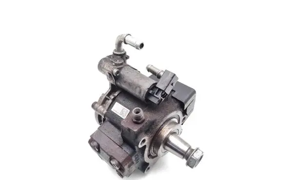 Volkswagen Touran II Fuel injection high pressure pump 03L130755AL