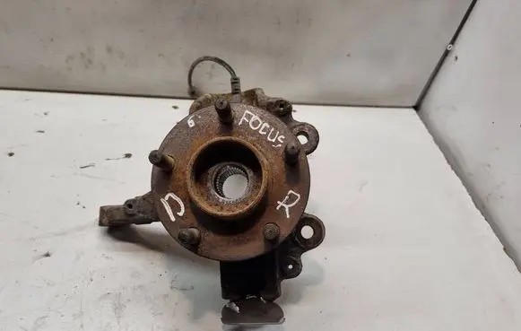 Ford Focus Front wheel hub 3M513K170