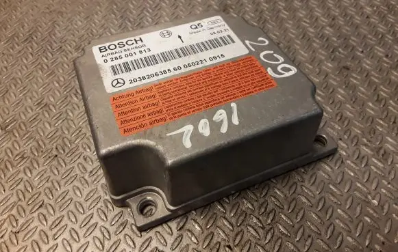Mercedes-Benz CLK A209 C209 Airbag control unit/module 2038206385