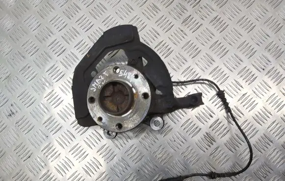 Smart ForFour II W453 Front wheel hub