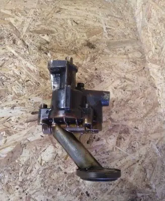 Volvo 940 Oil pump 