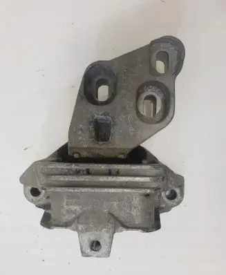 Mercedes-Benz A W176 Engine mount vacuum valve 